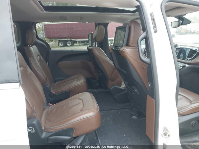 Chrysler Pacifica 2017 2C4RC1GG0HR627483 Image 8