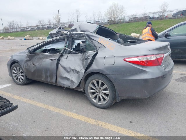 12601582 :رقم المزاد ، 4T1BF1FK2HU663284 vin ، 2017 Toyota Camry مزاد بيع