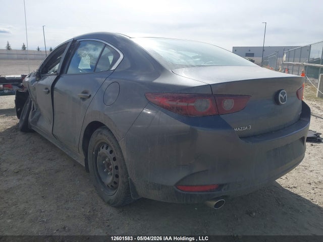 2020 Mazda 3 მანქანა იყიდება აუქციონზე, vin: 3MZBPAB73LM135993, აუქციონის ნომერი: 12601583