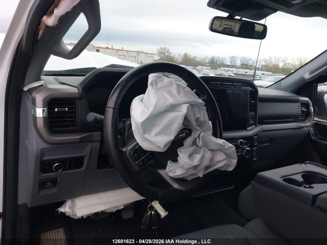 1FTFW3L8XRKD61989 Ford F150 Xlt