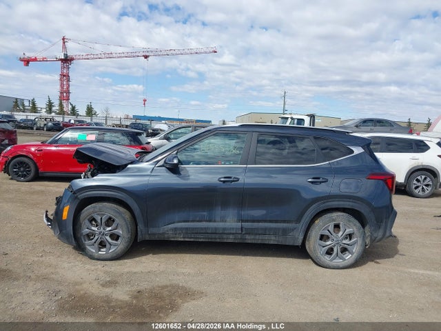 KNDEUCAAXR7520343 KIA SELTOS EX