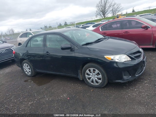2013 Toyota Corolla Ce მანქანა იყიდება აუქციონზე, vin: 2T1BU4EEXDC005808, აუქციონის ნომერი: 12601669