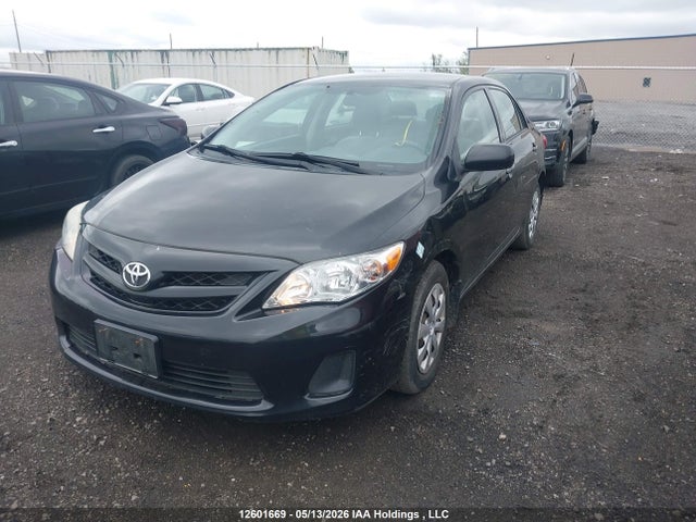 2013 Toyota Corolla Ce მანქანა იყიდება აუქციონზე, vin: 2T1BU4EEXDC005808, აუქციონის ნომერი: 12601669