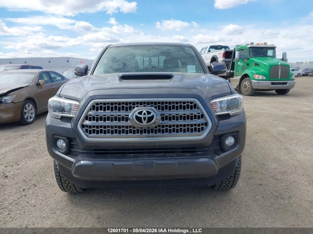 Aukcja sprzedaży 2017 Toyota Tacoma Trd Off Road/trd Sport, vin: 5TFDZ5BN4HX026729, numer aukcji: 12601701