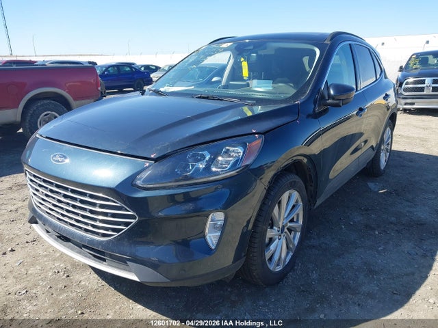 1FMCU9DZ4NUA21816 Ford Escape Titanium Hybrid