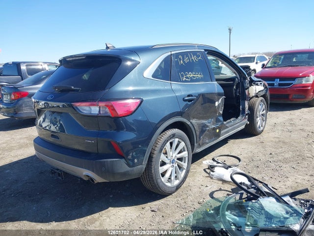 1FMCU9DZ4NUA21816 Ford Escape Titanium Hybrid