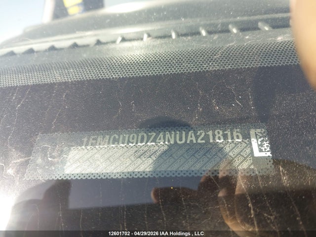1FMCU9DZ4NUA21816 Ford Escape Titanium Hybrid