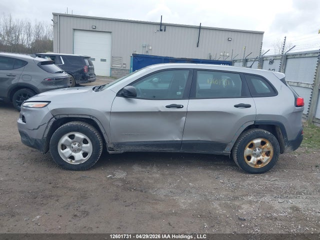 1C4PJMAB3GW341743 Jeep Cherokee Sport