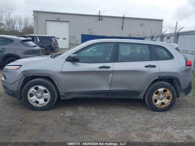 1C4PJMAB3GW341743 Jeep Cherokee Sport