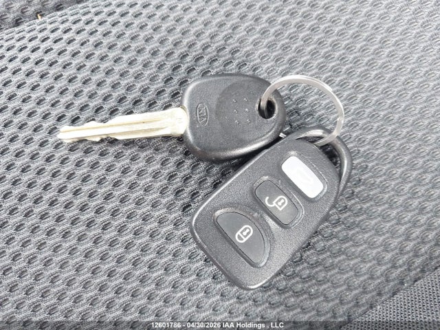 2009 Kia Rondo Ex/ex-premium/lx მანქანა იყიდება აუქციონზე, vin: KNAFG528897280841, აუქციონის ნომერი: 12601786
