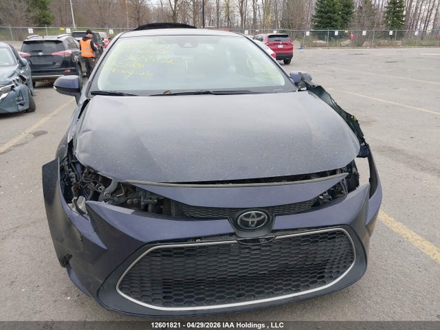 12601821 :رقم المزاد ، 5YFBPMBEXNP369952 vin ، 2022 Toyota Corolla مزاد بيع