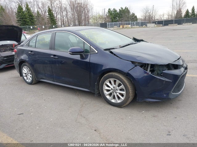 12601821 :رقم المزاد ، 5YFBPMBEXNP369952 vin ، 2022 Toyota Corolla مزاد بيع