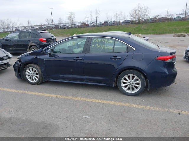 12601821 :رقم المزاد ، 5YFBPMBEXNP369952 vin ، 2022 Toyota Corolla مزاد بيع