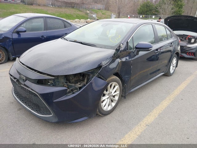 12601821 :رقم المزاد ، 5YFBPMBEXNP369952 vin ، 2022 Toyota Corolla مزاد بيع