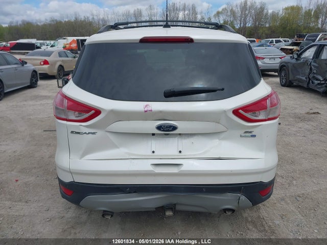 1FMCU9GX7GUA00410 Ford ESCAPE SE