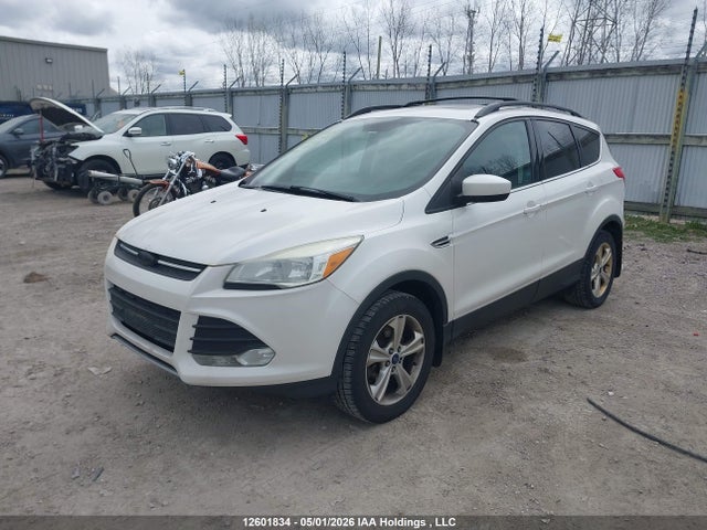 1FMCU9GX7GUA00410 Ford ESCAPE SE
