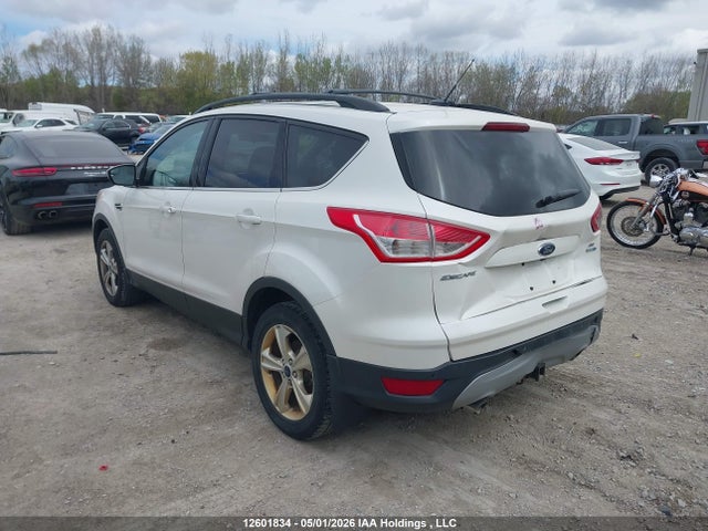 1FMCU9GX7GUA00410 Ford ESCAPE SE