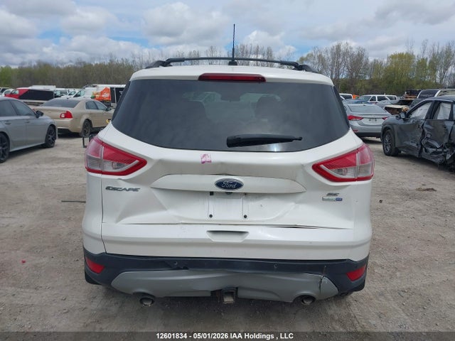 1FMCU9GX7GUA00410 Ford ESCAPE SE