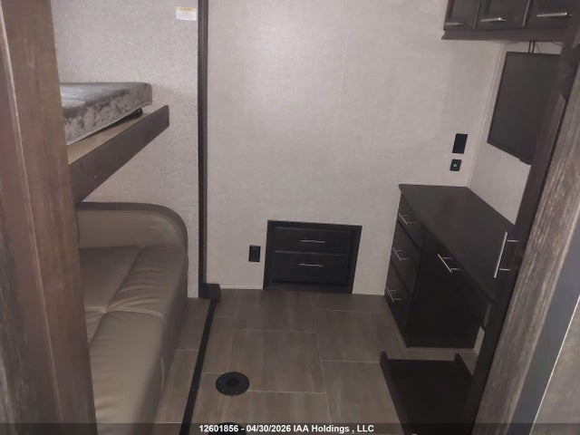1UJCJ0BV0N1LL0127 Jayco North Point