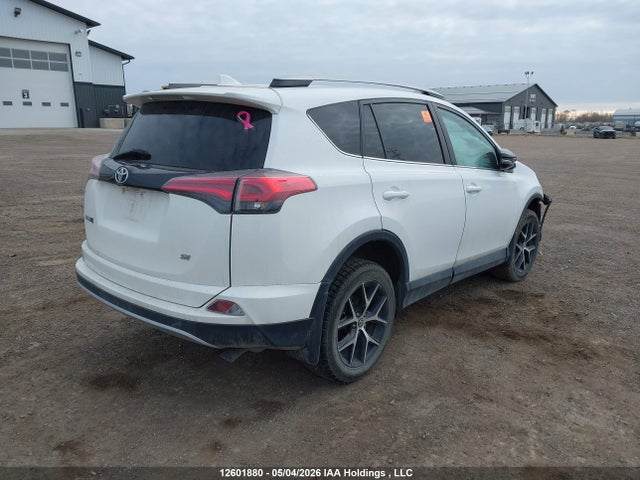 12601880 :رقم المزاد ، 2T3JFREV2HW571640 vin ، 2017 Toyota Rav4 Se مزاد بيع
