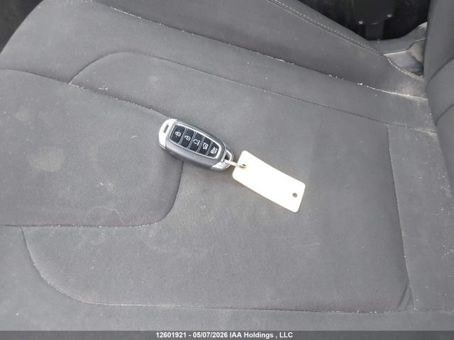 12601921 :رقم المزاد ، KMHLM4AG0NU333377 vin ، 2022 Hyundai Elantra Preferred Ivt With Sun And Tech Package مزاد بيع
