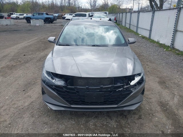KMHLM4AG5PU381976 Hyundai Elantra Preferred Ivt