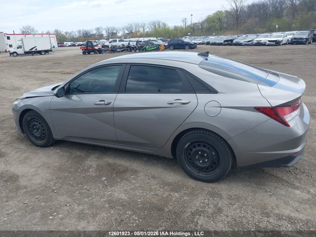 KMHLM4AG5PU381976 Hyundai Elantra Preferred Ivt