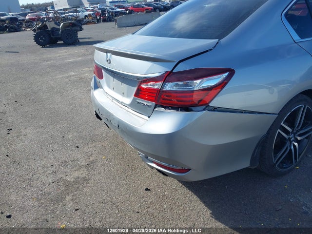 Продажа на аукционе авто 2017 Honda Accord Sport, vin: 1HGCR2F66HA806300, номер лота: 12601928
