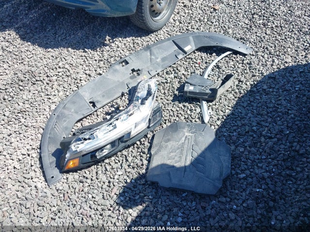2024 Kia Carnival Lx მანქანა იყიდება აუქციონზე, vin: KNDNB5H39R6399884, აუქციონის ნომერი: 12601934