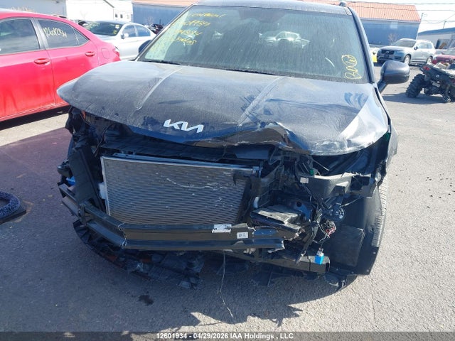 2024 Kia Carnival Lx მანქანა იყიდება აუქციონზე, vin: KNDNB5H39R6399884, აუქციონის ნომერი: 12601934
