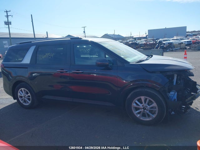 2024 Kia Carnival Lx მანქანა იყიდება აუქციონზე, vin: KNDNB5H39R6399884, აუქციონის ნომერი: 12601934