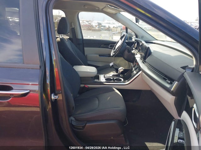2024 Kia Carnival Lx მანქანა იყიდება აუქციონზე, vin: KNDNB5H39R6399884, აუქციონის ნომერი: 12601934