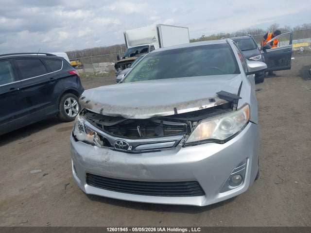 12601945 :رقم المزاد ، 4T1BK1FK8CU516231 vin ، 2012 Toyota Camry مزاد بيع