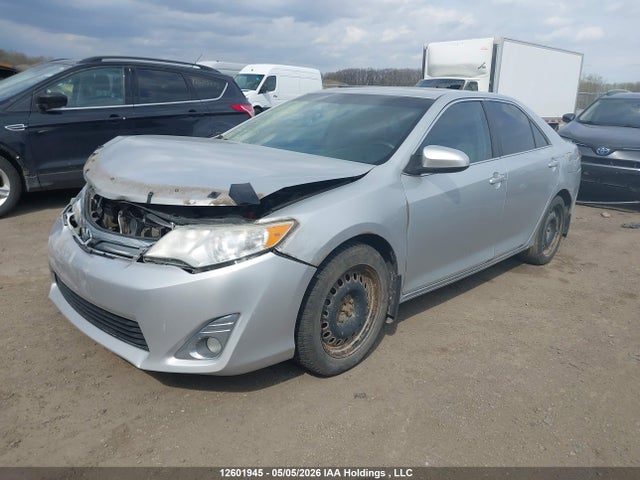 12601945 :رقم المزاد ، 4T1BK1FK8CU516231 vin ، 2012 Toyota Camry مزاد بيع