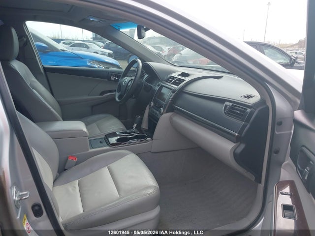 12601945 :رقم المزاد ، 4T1BK1FK8CU516231 vin ، 2012 Toyota Camry مزاد بيع