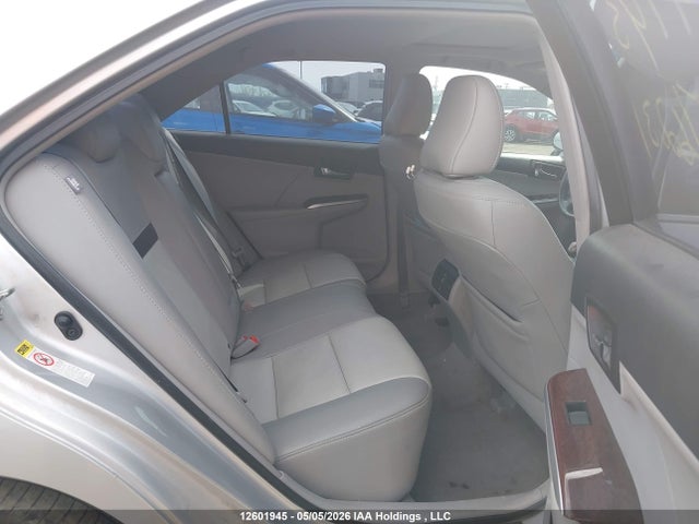 12601945 :رقم المزاد ، 4T1BK1FK8CU516231 vin ، 2012 Toyota Camry مزاد بيع