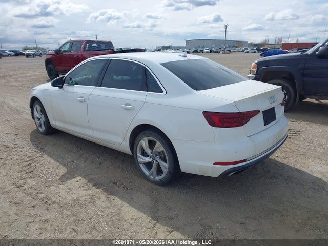 2019 Audi A4 Allroad 45 Progressiv მანქანა იყიდება აუქციონზე, vin: WAUBNAF41KA100192, აუქციონის ნომერი: 12601971