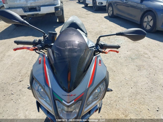 ZD4TYU000GS000242 Aprilia Tuono V4 1100 Rr