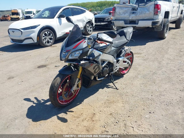 ZD4TYU000GS000242 Aprilia Tuono V4 1100 Rr