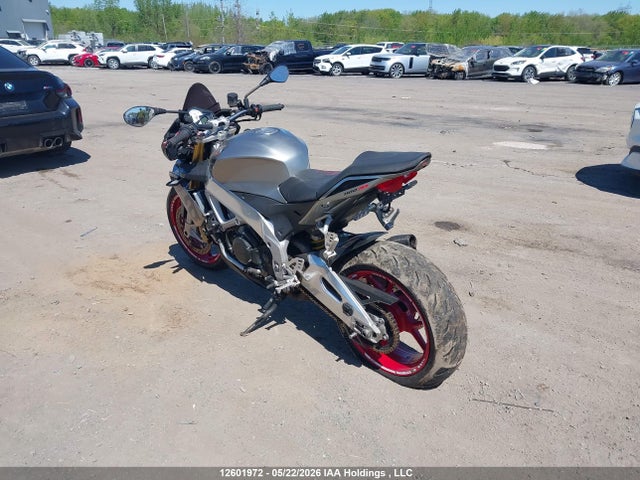 ZD4TYU000GS000242 Aprilia Tuono V4 1100 Rr