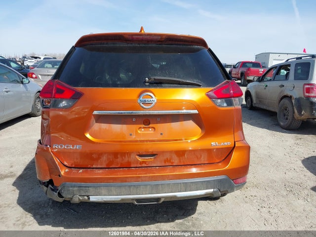 2017 Nissan Rogue Sv/sl მანქანა იყიდება აუქციონზე, vin: 5N1AT2MV2HC873610, აუქციონის ნომერი: 12601984