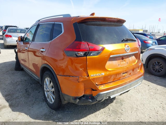 2017 Nissan Rogue Sv/sl მანქანა იყიდება აუქციონზე, vin: 5N1AT2MV2HC873610, აუქციონის ნომერი: 12601984