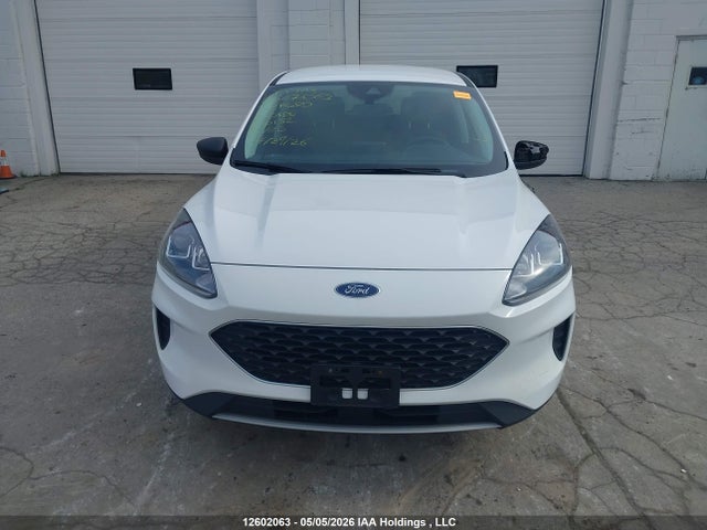 1FMCU0G67NUB00152 Ford ESCAPE SE