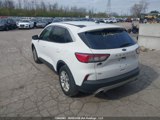 1FMCU0G67NUB00152 Ford ESCAPE SE
