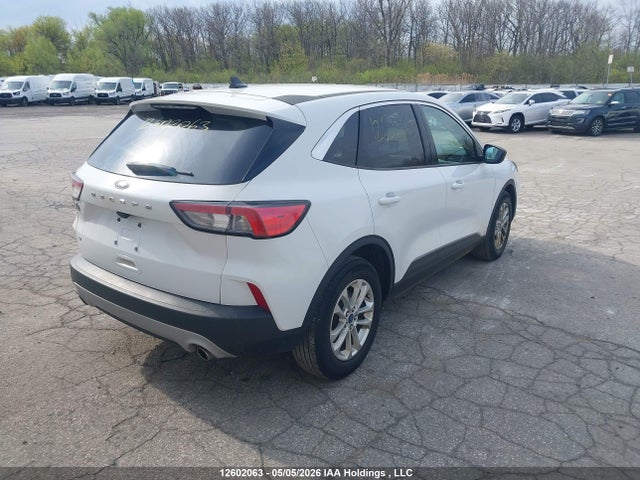 1FMCU0G67NUB00152 Ford ESCAPE SE