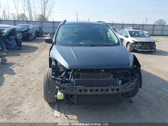 1FMCU9GD1JUD10923 Ford Escape
