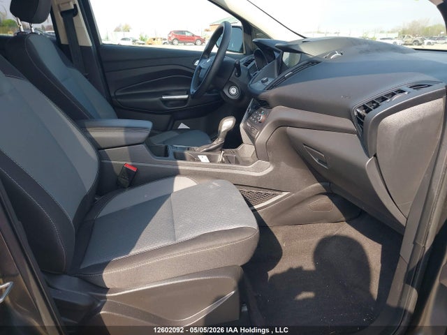 1FMCU9GD1JUD10923 Ford Escape