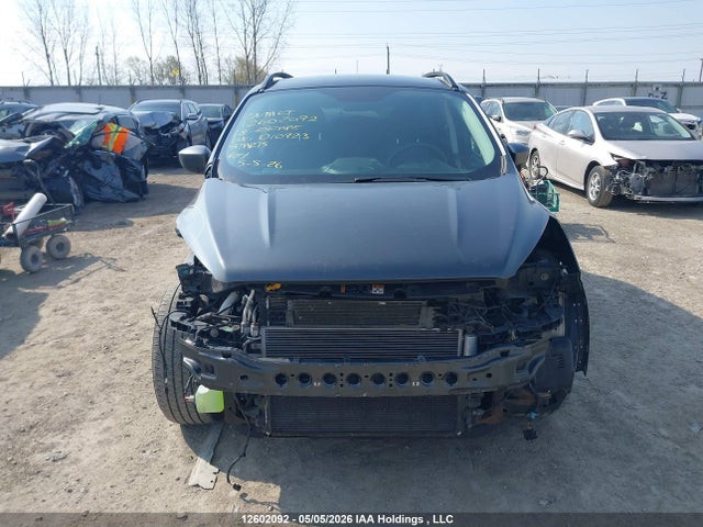 1FMCU9GD1JUD10923 Ford Escape