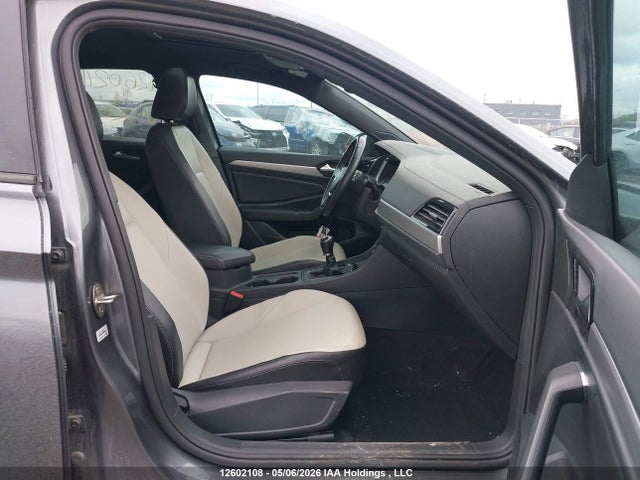 2019 Volkswagen Jetta 1.4 Tsi Highline მანქანა იყიდება აუქციონზე, vin: 3VWW57BU3KM026397, აუქციონის ნომერი: 12602108