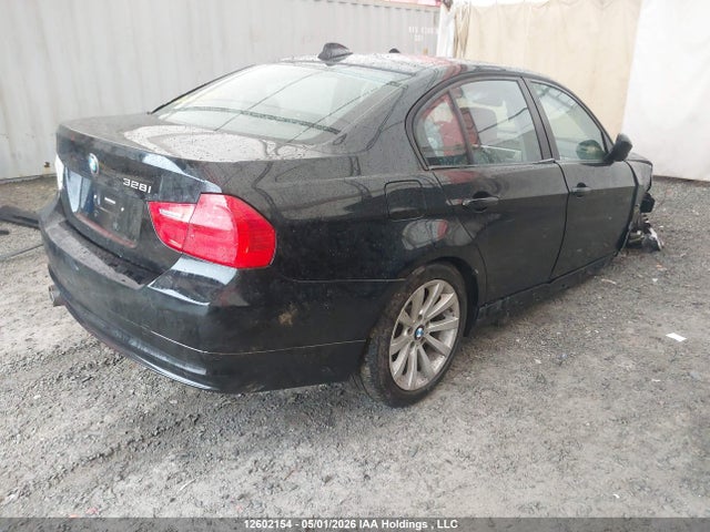 12602154 :رقم المزاد ، WBAPK5C54BA657102 vin ، 2011 Bmw 3 Series مزاد بيع